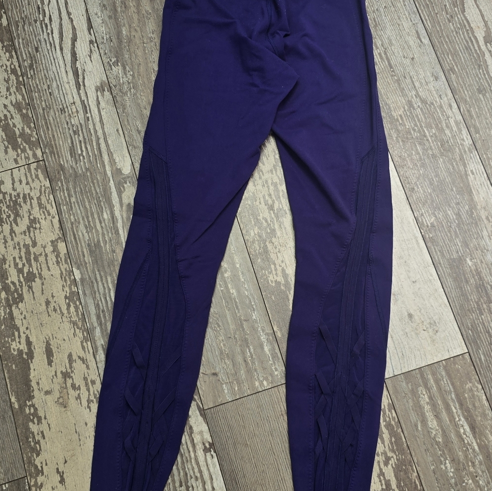 Lululemon Athletica Women's Essential Rhythm Emperor Blue Leggings Size 6 - Picture 4 of 12